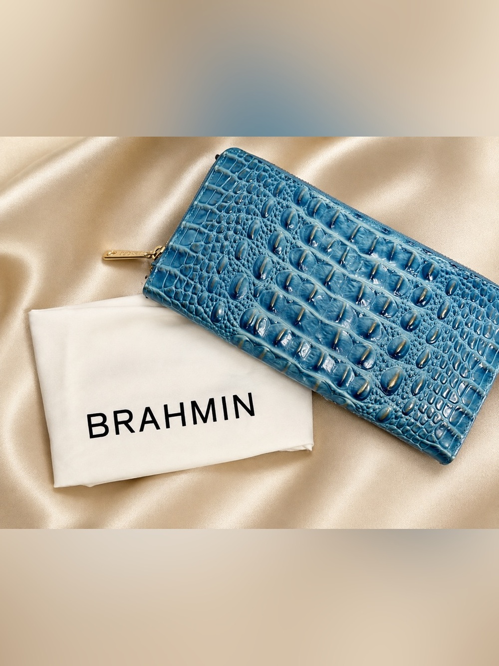 Brahmin Skyler Melbourne Travel Wallet Wristlet Deep Azure Blue -Good condition